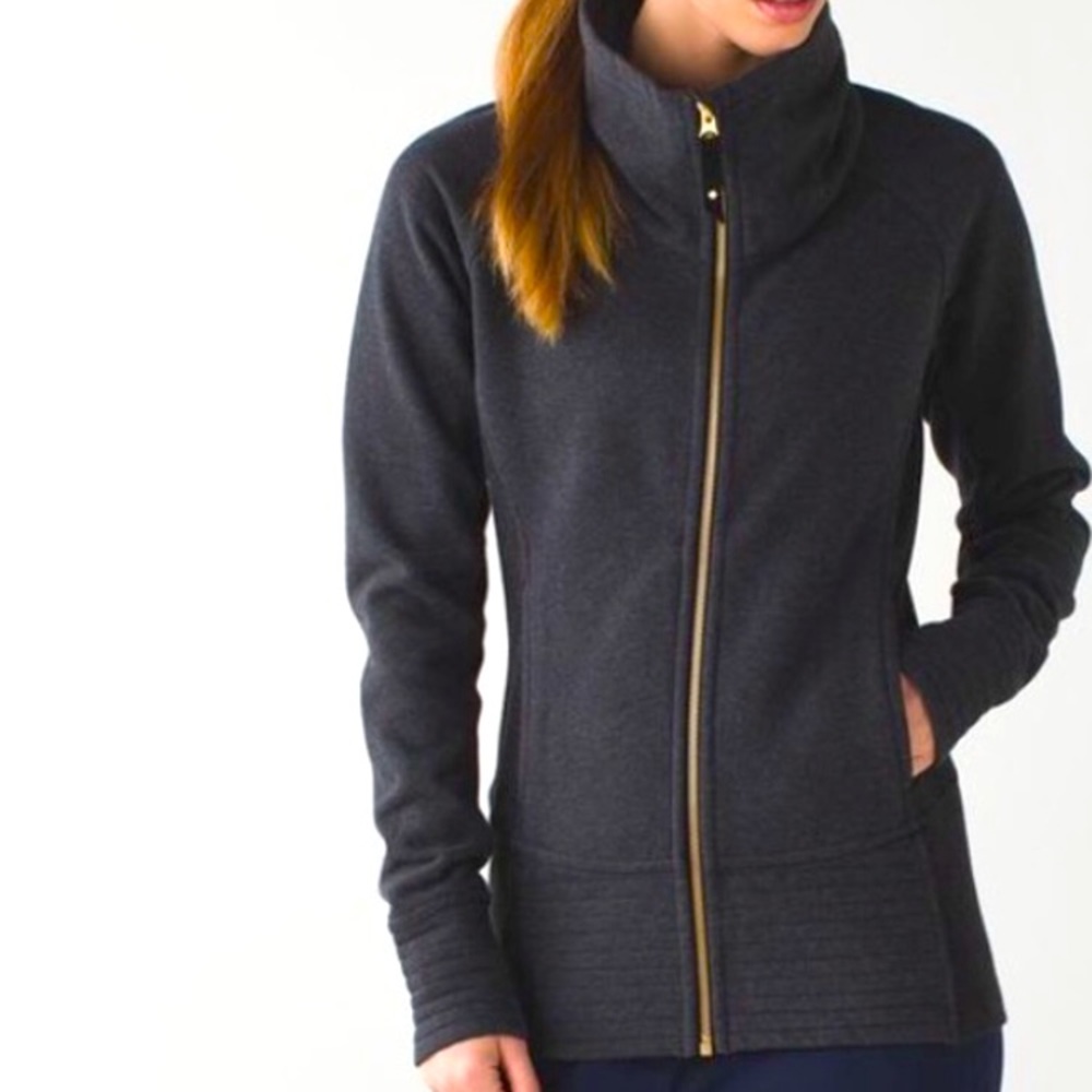 EUC Lululemon Radiant jacket in dark gray